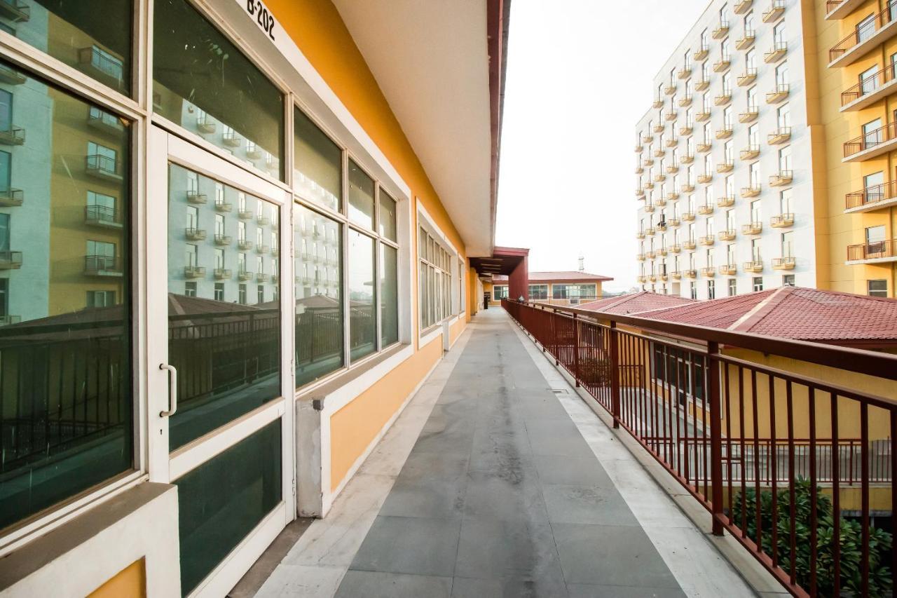 Hotel Grand 81 Фаридабад Екстериор снимка